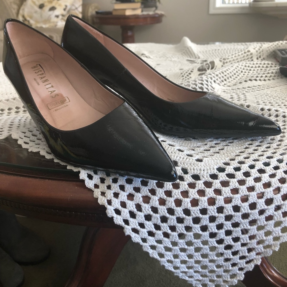Pointed Toe Black Patent Women's Pumps -